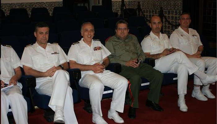 20130624 IH visita adido defesa Angola1