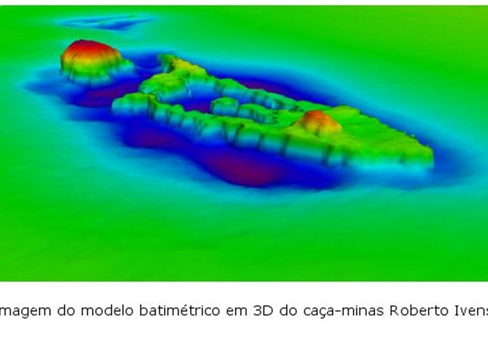 IH realiza levantamento hidrográfico para referenciação dos destroços do caça-minas “Roberto Ivens”