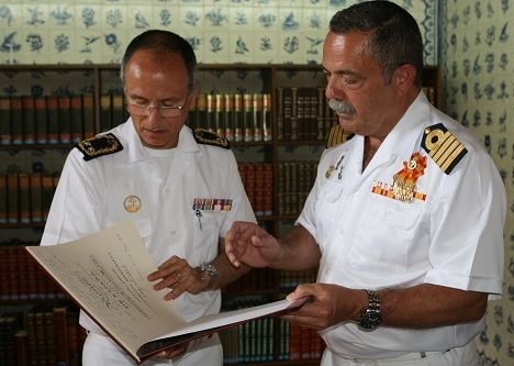 Visita ao Instituto Hidrográfico pelo serviço hidrográfico espanhol