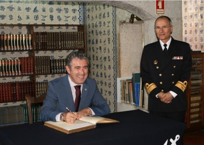 Visita do Presidente da Câmara Municipal da Nazaré ao IH
