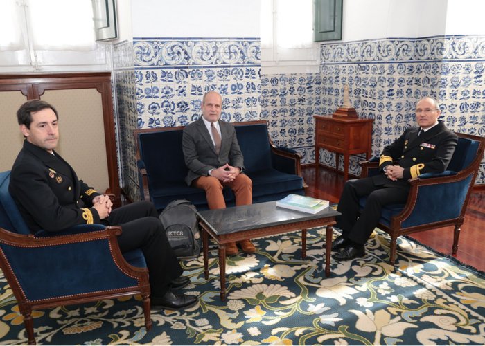 Diretor do CIIMAR e Ambiental da Universidade do Porto visita o Instituto Hidrográfico