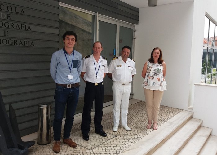 Dois alunos da ENSTA de França efetuam estágio no IH