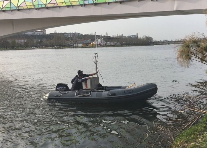 Levantamento topo-hidrográfico no rio Mondego