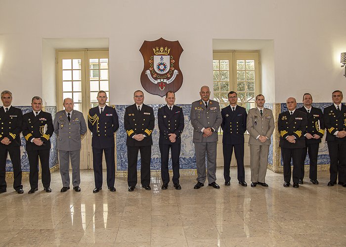 Responsável pelas Relações Internacionais Militares francesas visita o IH