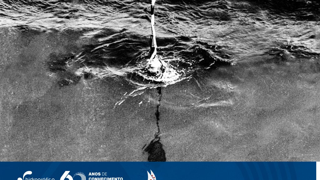 Flutuador empregado na medição de correntes