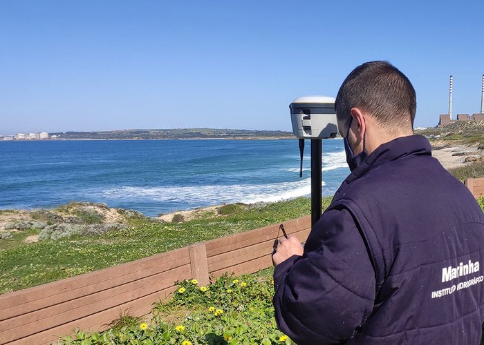 Levantamento Topo-hidrográfico em S. Torpes – 1ª Campanha 2021