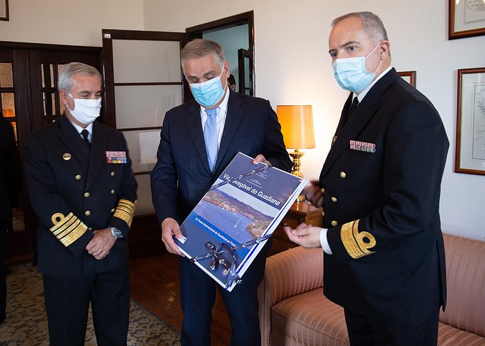 Secretário de Estado Adjunto e da Defesa Nacional visita o Instituto Hidrográfico