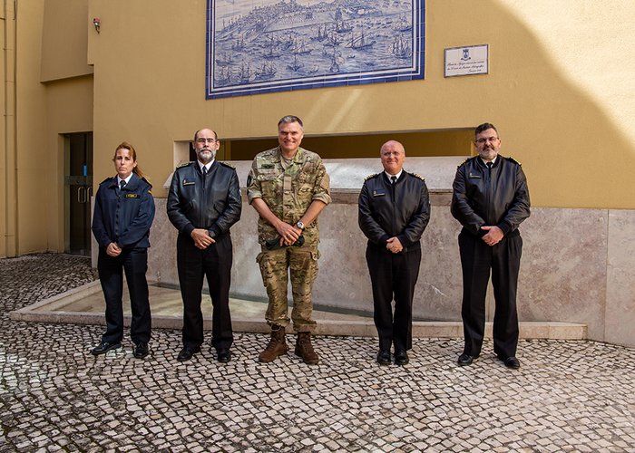 IH recebeu a visita do Brigadeiro-general Poul Primdhal