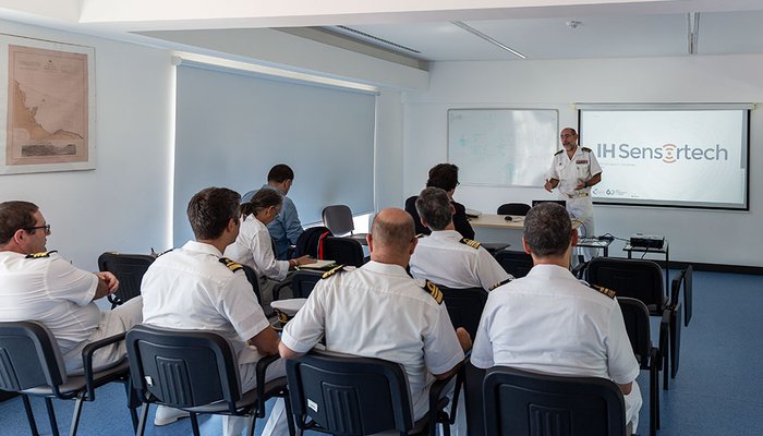 O Instituto Hidrográfico recebe visita da NOVA-Information Management School