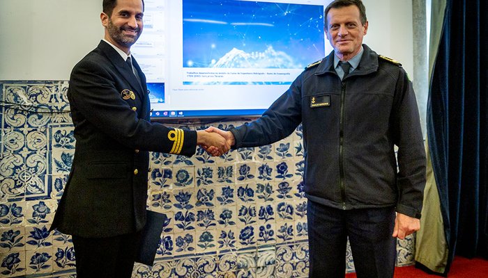 20230306-entrega-diploma-tavares-1-portal