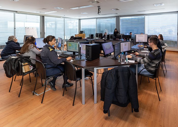 Transição para os novos formatos de produção de Cartas Eletrónicas de Navegação