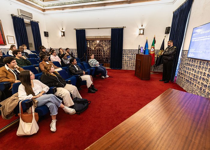Alunos da Universidade de Aveiro visitam o Instituto Hidrográfico