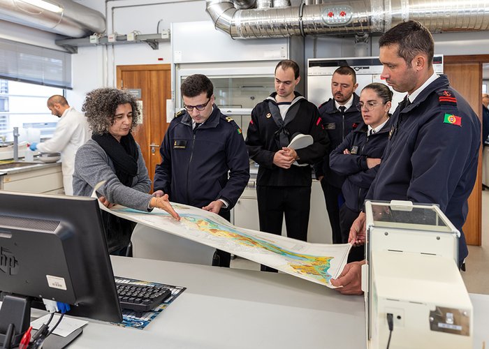 Curso de Formação de Sargentos visita o Instituto Hidrográfico