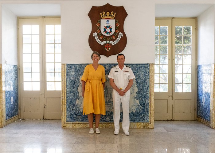 Embaixadora do Reino dos Países Baixos visita o Instituto Hidrográfico