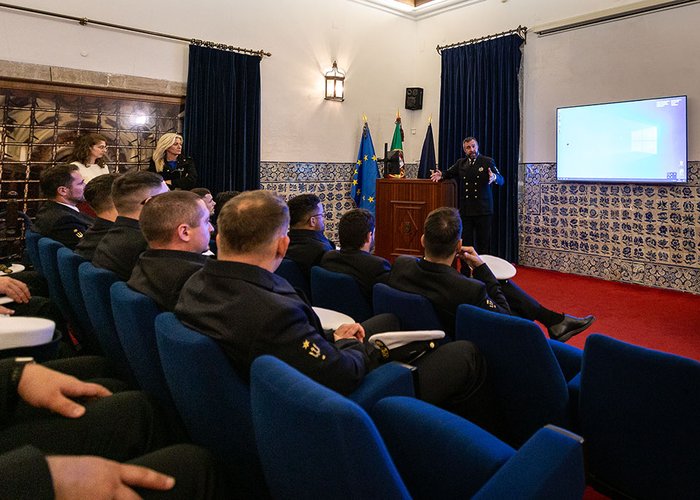 Instituto Hidrográfico recebe visita do Curso de Polícia dos Estabelecimentos de Marinha