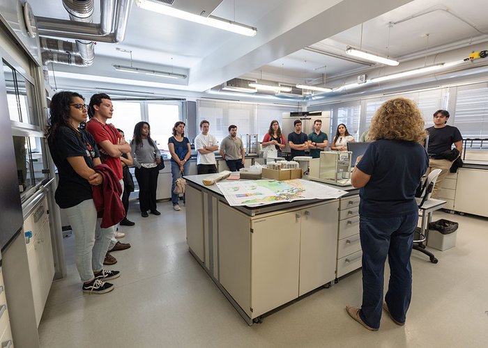 Instituto Hidrográfico recebe visita de alunos do Instituto Superior Técnico