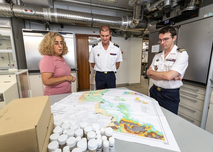 Instituto Hidrográfico recebe visita da delegação do SHOM