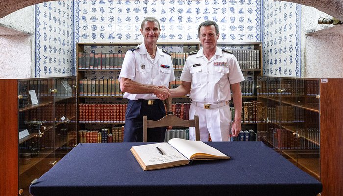 Instituto Hidrográfico recebe visita da delegação do SHOM