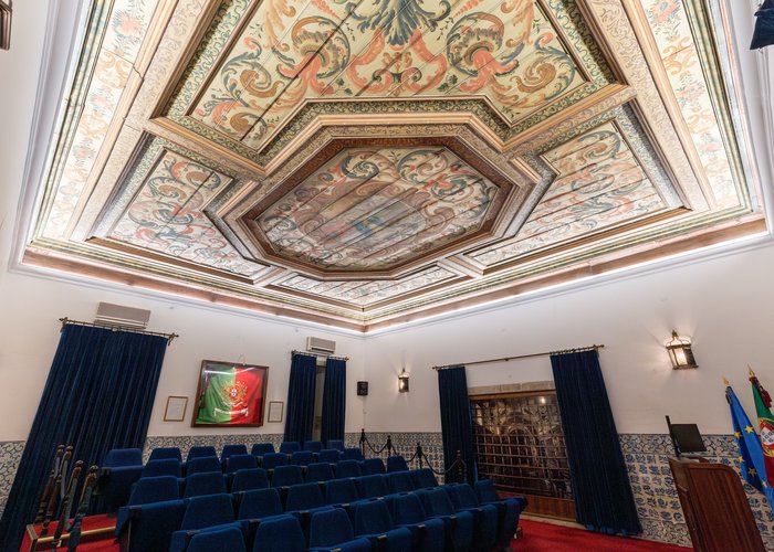 Instituto Hidrográfico recebe visita da Cooperativa Cultural da Colina do Castelo