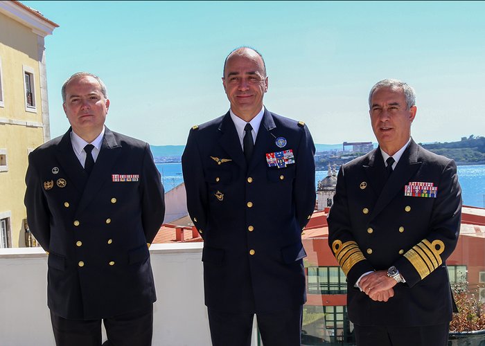 Almirante SACT visita o Centro de Excelência nacional na área do GEOMETOC marítimo