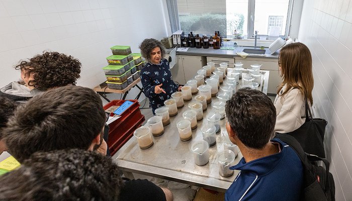 Alunos da Faculdade de Ciências visitam o Instituto Hidrográfico