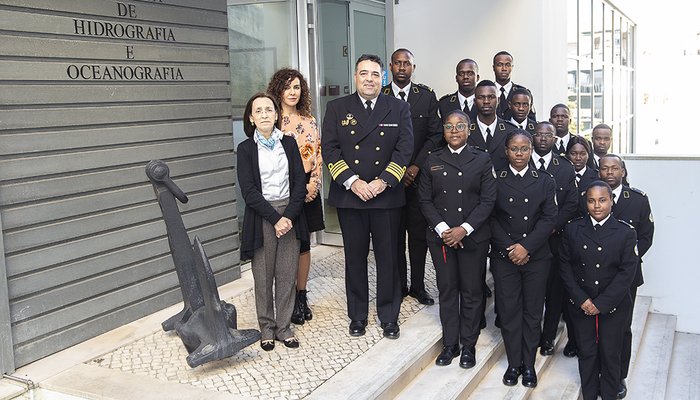 Alunos finalistas da Academia Naval de Angola concluem estágio no IH