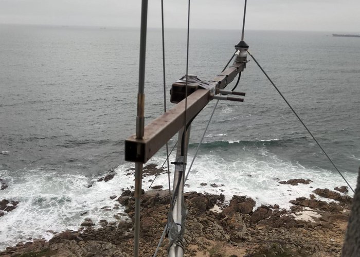 Substiuição do suporte e antena da boia ondógrafo de Leixões