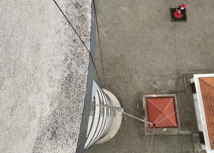 Substiuição do suporte e antena da boia ondógrafo de Leixões