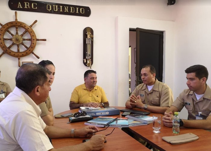 Diretor da Escola de Hidrografia e Oceanografia realiza Workshop na Colômbia