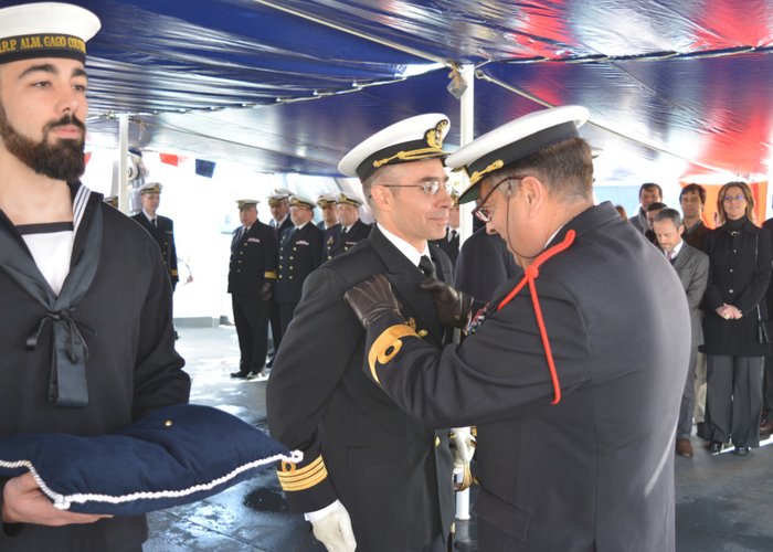 Cerimónia de entrega do comando do NRP Almirante Gago Coutinho