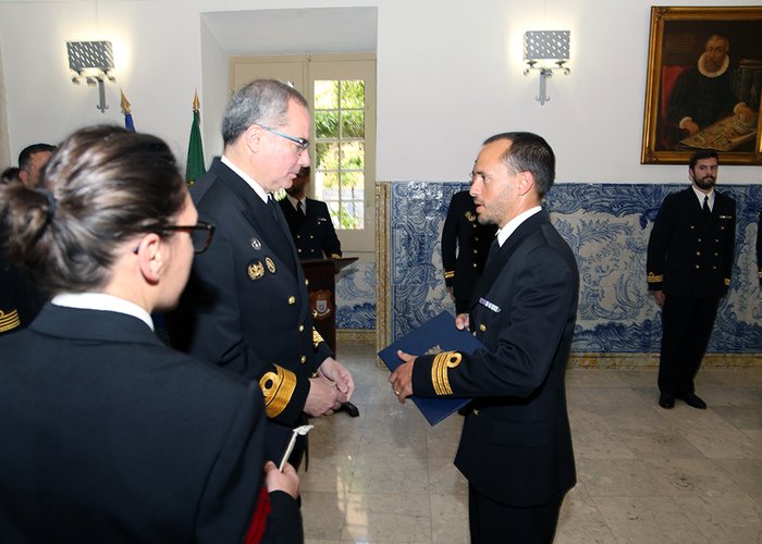 Cerimónia de entrega dos distintivos e diplomas do Curso de Especialização em Hidrografia