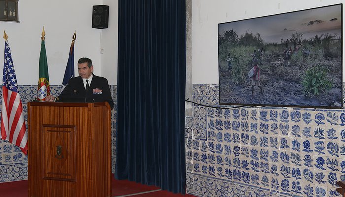 Comandante da 6ª Esquadra e da STRIKFORNATO visita o IH