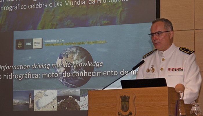 Contra-almirante Carlos Ventura Soares