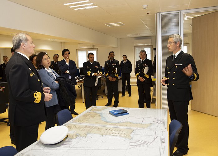 Delegação do MNE visita o Centro GEOMETOC Marítimo