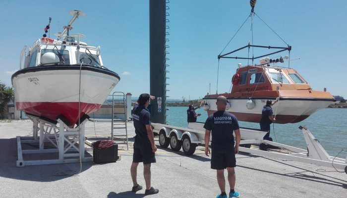 Embarcações “Gaivota” e “Trinas” utilizadas neste projeto.