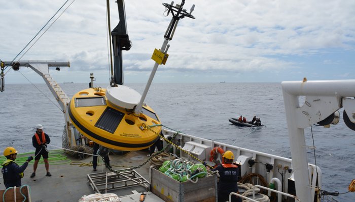 Fundeada nova boia multiparamétrica ao largo de Sines