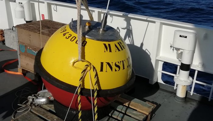 Fundeamento da boia Faro costeira