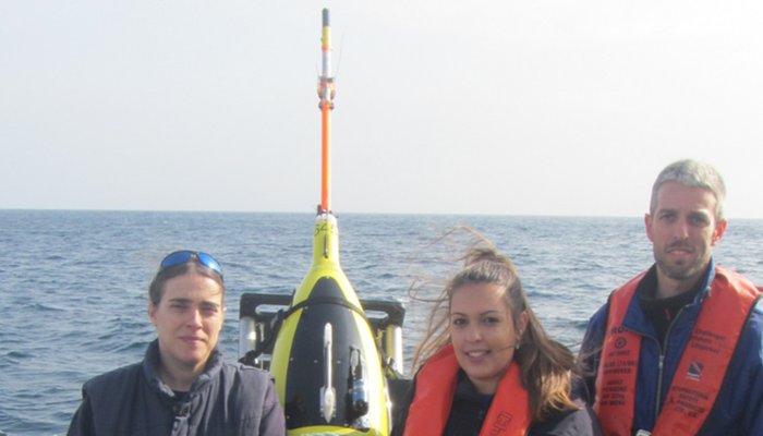 Glider a bordo do NRP Andrómeda pronto a ser lançado