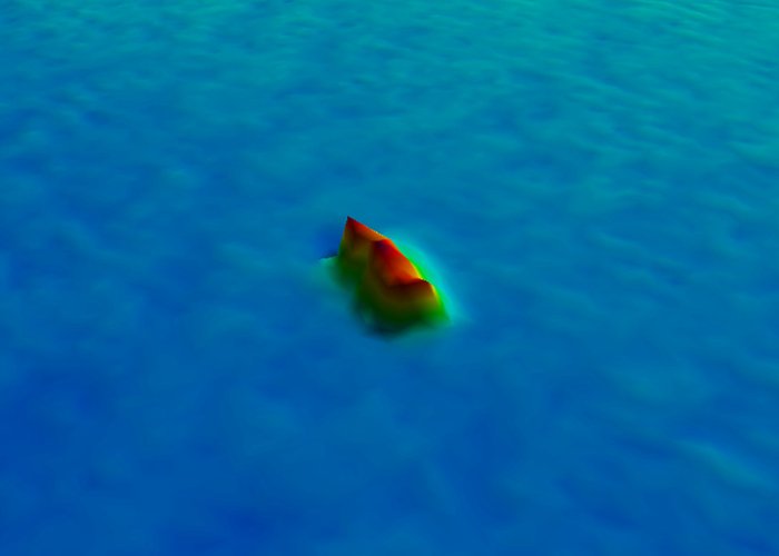 Embarcação “Mestre Silva” localizada pelo NRP Gago Coutinho com uma equipa do Instituto Hidrográfico a bordo