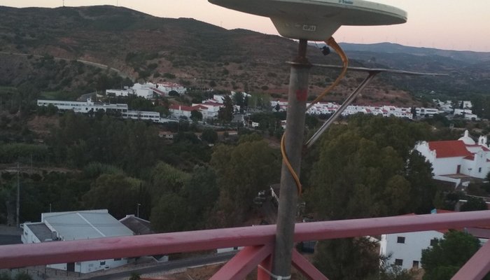 Instalação da Estação de Referência GNSS .