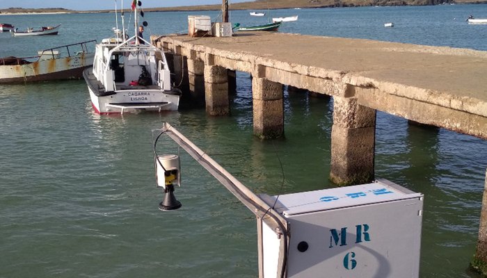 Instalação do marégrafo no Porto de Sal-Rei