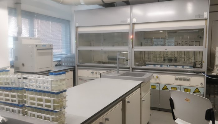 Laboratório de preparação de metais