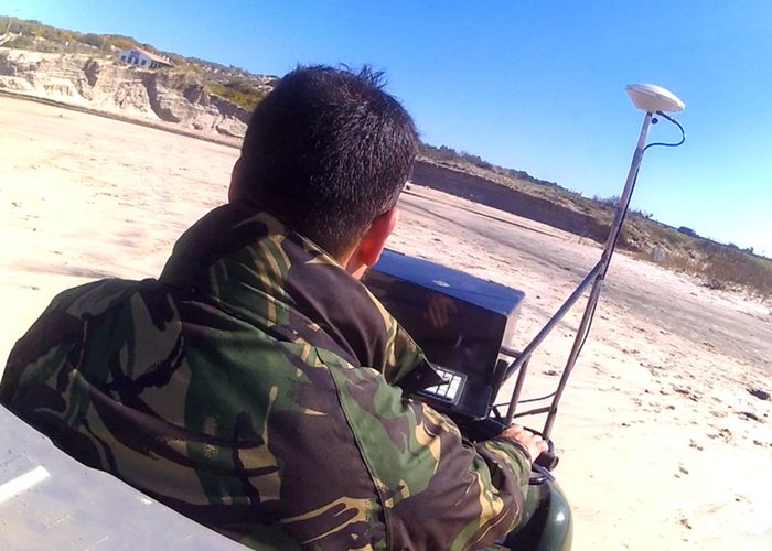 IH realiza levantamento topo-hidrográfico na área de Sines