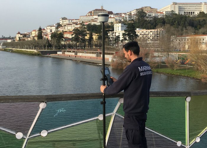 Levantamento topo-hidrográfico no rio Mondego