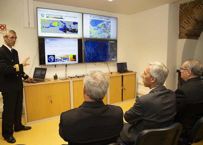 Ministro da Defesa Nacional visita o Instituto Hidrográfico