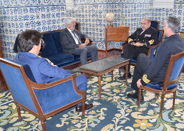 O IH recebeu o EQS Group para uma reunião de cooperação