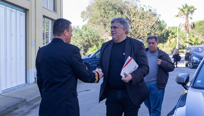 Presidente da Câmara do Seixal visita o Instituto Hidrográfico 