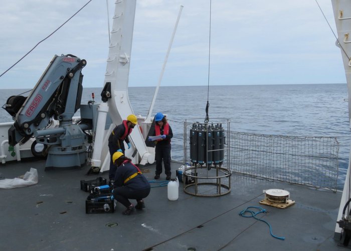 Navio hidrográfico participa em projeto de investigação marinha no Algarve