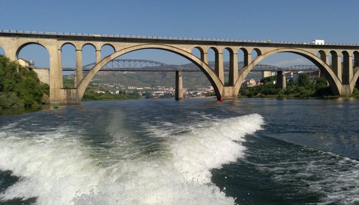 Reconhecimento das ajudas à navegação - Via Navegável do Douro