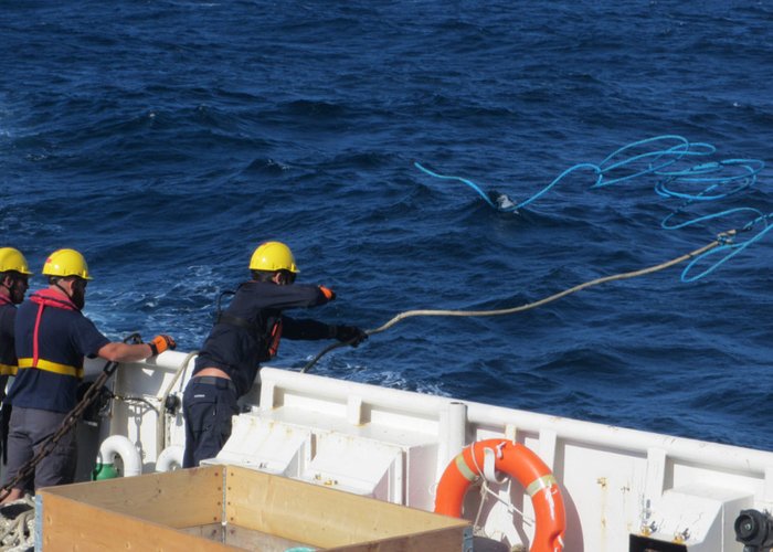 Recuperada a boia Nazaré Oceânica